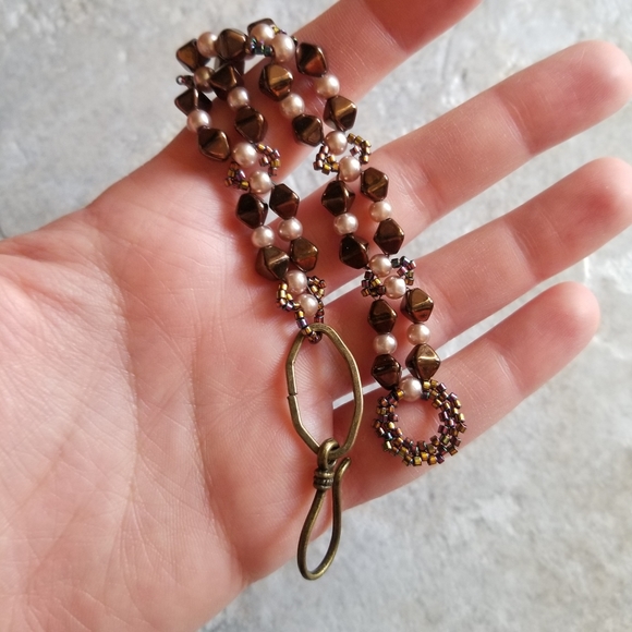 New gorgeous delicate intricate handmade beaded bracelet - Picture 3 of 3